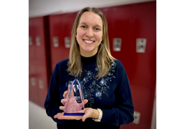  Jennifer Kane with award